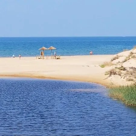 بيت ضيافة Lo Scalo 2.0 *